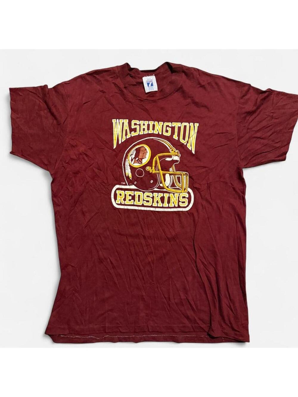 Vintage 90s Logo7 Washington Redskins NFL burgundy t-shirt